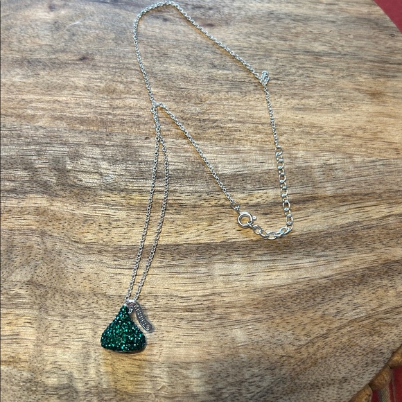 Hershey’s Kisses Vintage Silver Plated Brass Hershey’s Kiss Kelly Green Pendant - Picture 9 of 9